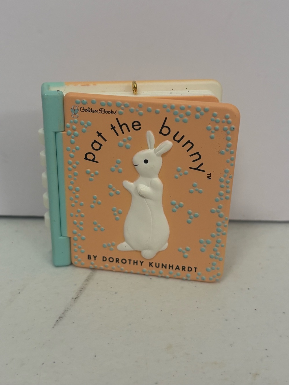 PAT the BUNNY Touch & Feel Book Ornament Christmas 2001 Hallmark Kunhardt